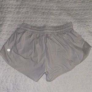 White Lululemon Hotty Hot Shorts (2.5 inch, Size 4)